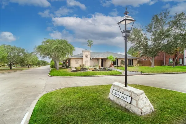 7002 Chiswick Drive, Corpus Christi, TX 78413
