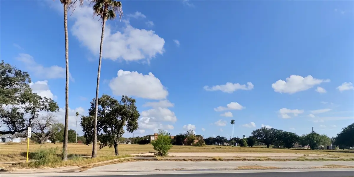400 E Caesar Avenue E, Kingsville, TX 78363 - #1