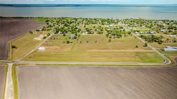 1739 Tx-239, Austwell, TX 77950