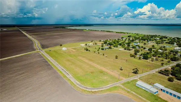 709 Dorthea, Austwell, TX 77950