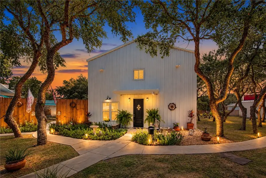 1324 N Verne Street, Rockport, TX 78382 - #2