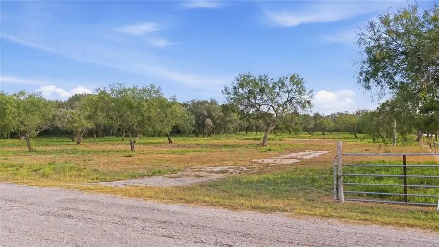 13921 Cr 962, Sinton, TX 78387 - #3