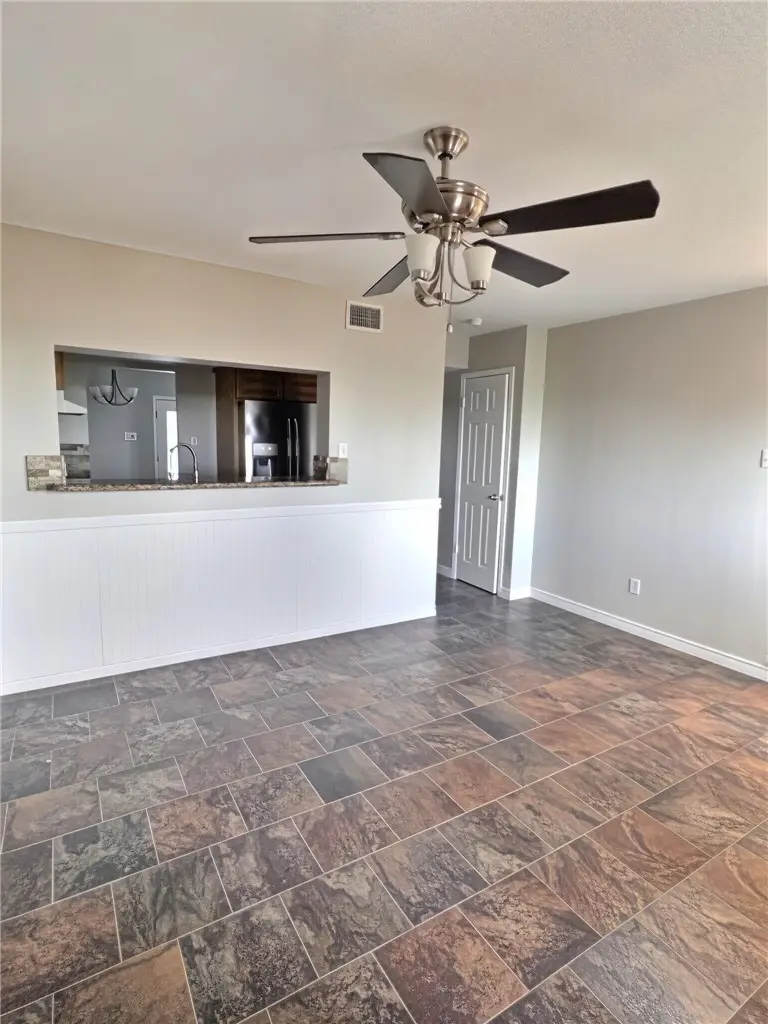 207 W Ailsie Avenue, Kingsville, TX 78363 - #2