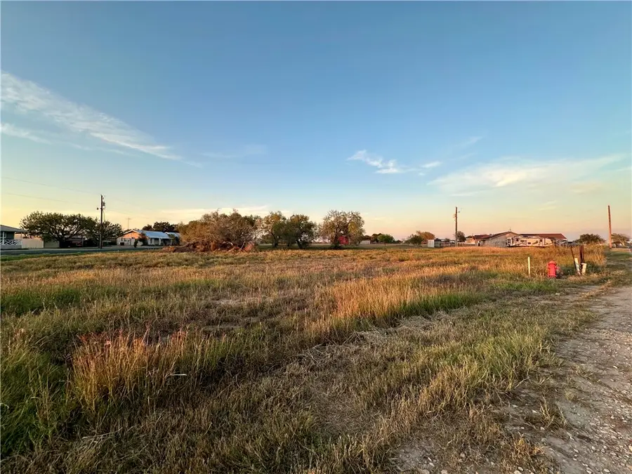 0 Cr 402, Three Rivers, TX 78071 - #2
