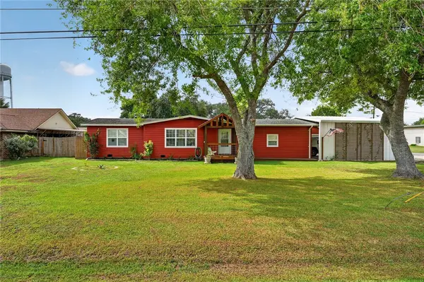 1100 Wood Avenue, Woodsboro, TX 78393
