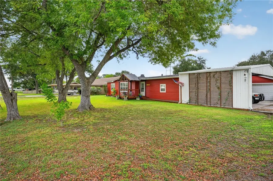 1100 Wood Avenue, Woodsboro, TX 78393 - #2