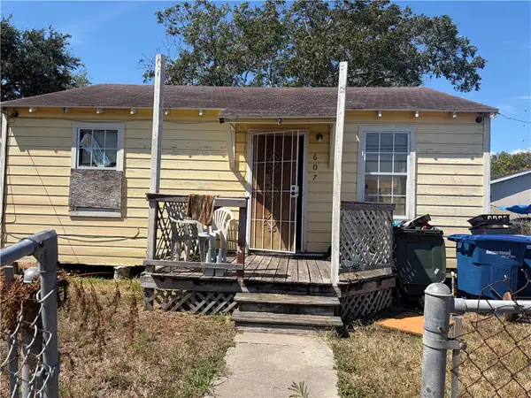 607 Elesa Street, Corpus Christi, TX 78405