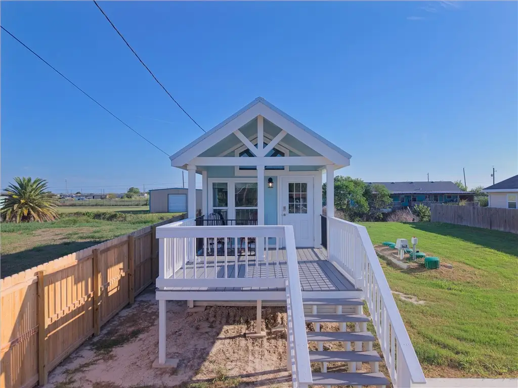 211 W Pompano, Rockport, TX 78382 - #1
