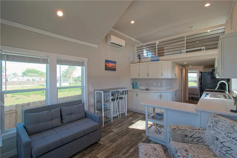 211 W Pompano, Rockport, TX 78382 - #3
