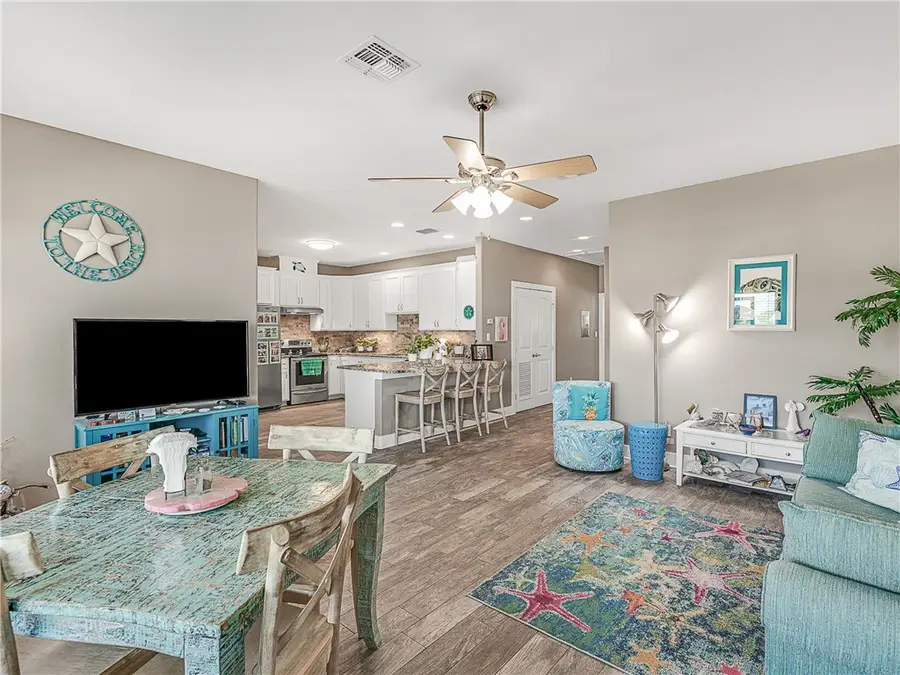 413 6th Street, Port Aransas, TX 78373 - #3