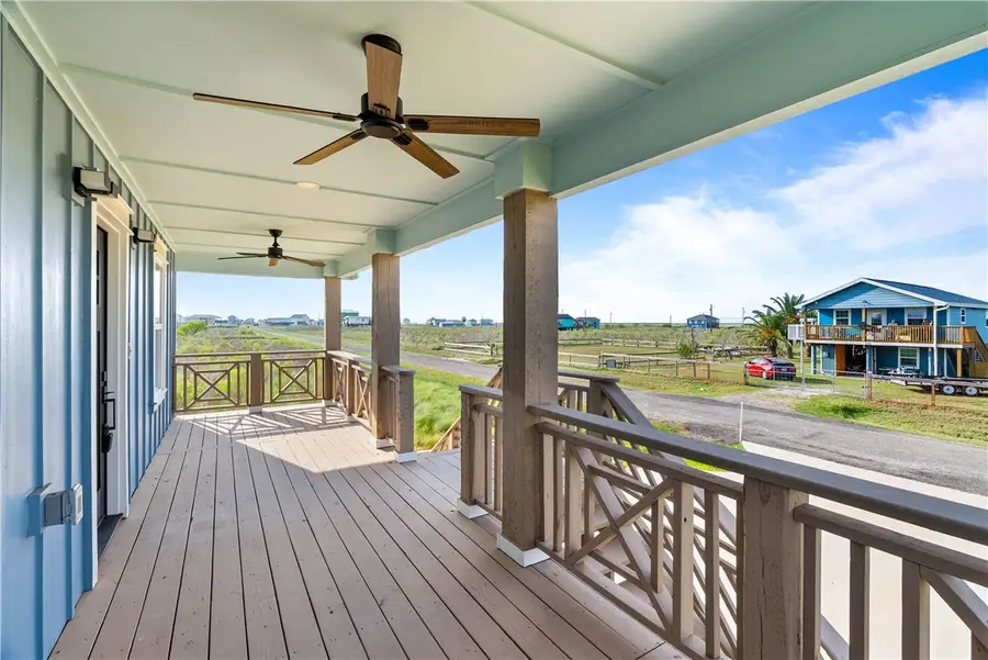 324 W Live Oak Lane, Rockport, TX 78382 - #2