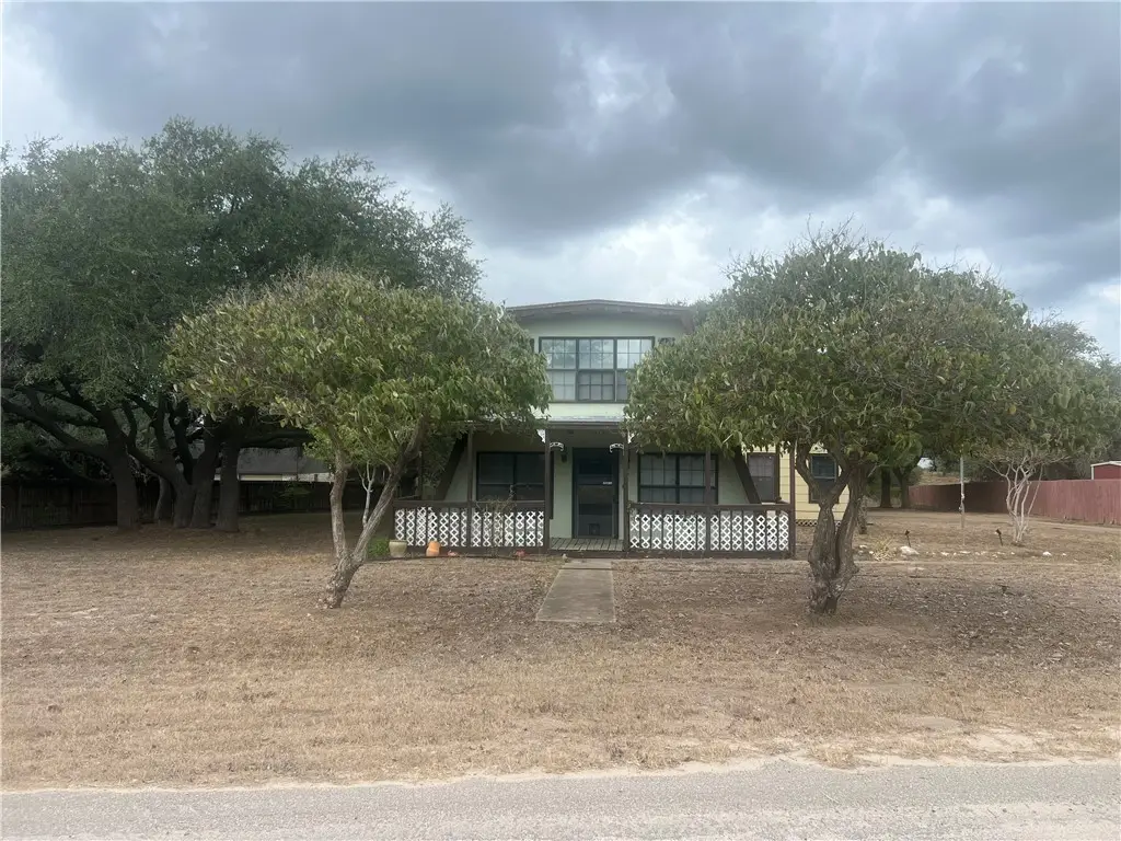 2653 Oak Grove, Beeville, TX 78102 - #1