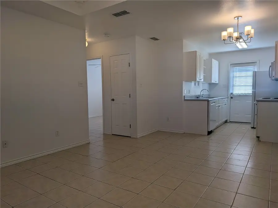 430 Knickerbocker Street #10, Corpus Christi, TX 78418 - #3