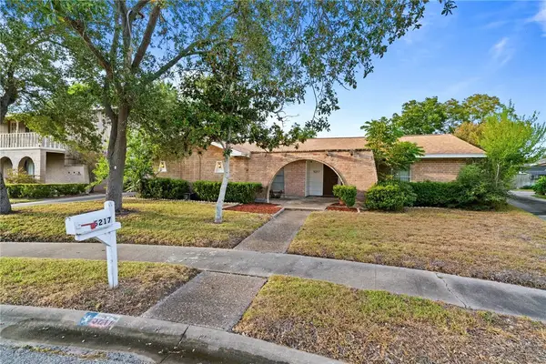 5217 Moultrie Drive, Corpus Christi, TX 78413