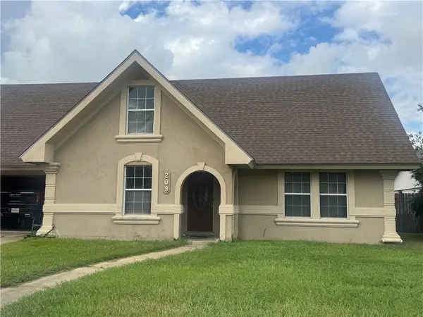 209 Blanco Drive, Portland, TX 78374