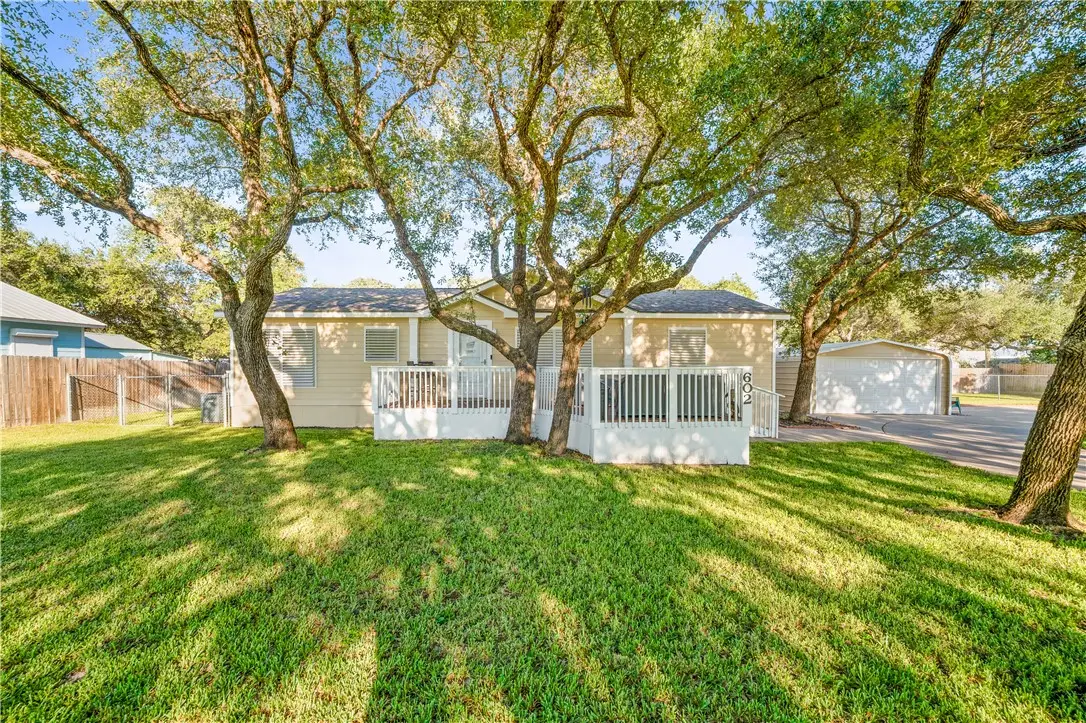 602 Pine Avenue, Rockport, TX 78382 - #1