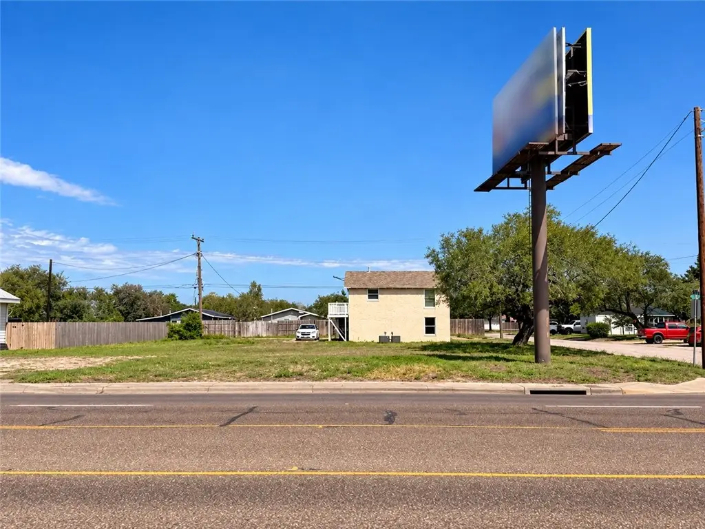 117 N Wells Street, Kingsville, TX 78363 - #1