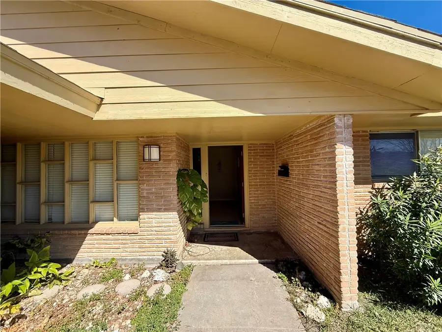 118 Markham Place, Portland, TX 78374 - #2