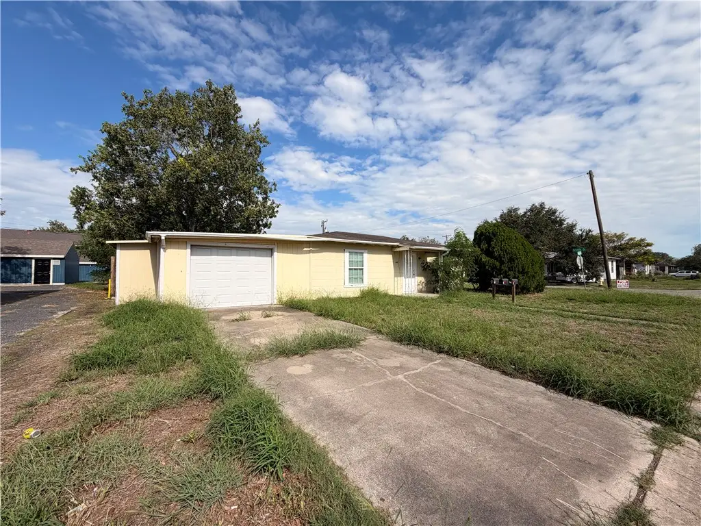 1401 Maryland Drive, Corpus Christi, TX 78415 - #1