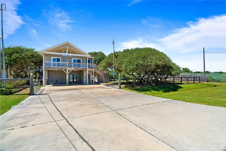 2001 S Mathis Street, Rockport, TX 78382 - #3