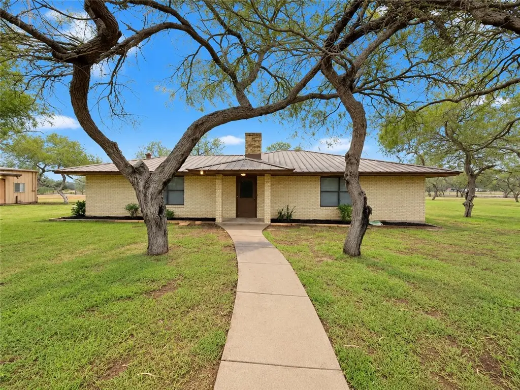 606 E Fm 628, Riviera, TX 78379 - #1