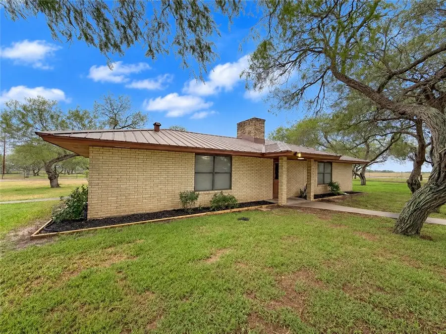 606 E Fm 628, Riviera, TX 78379 - #2
