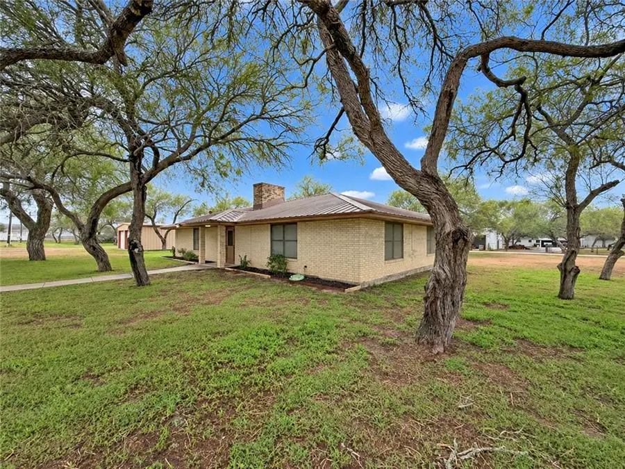 606 E Fm 628, Riviera, TX 78379 - #3