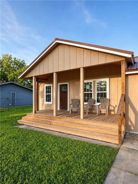 850 N Adams Street, Alice, TX 78332