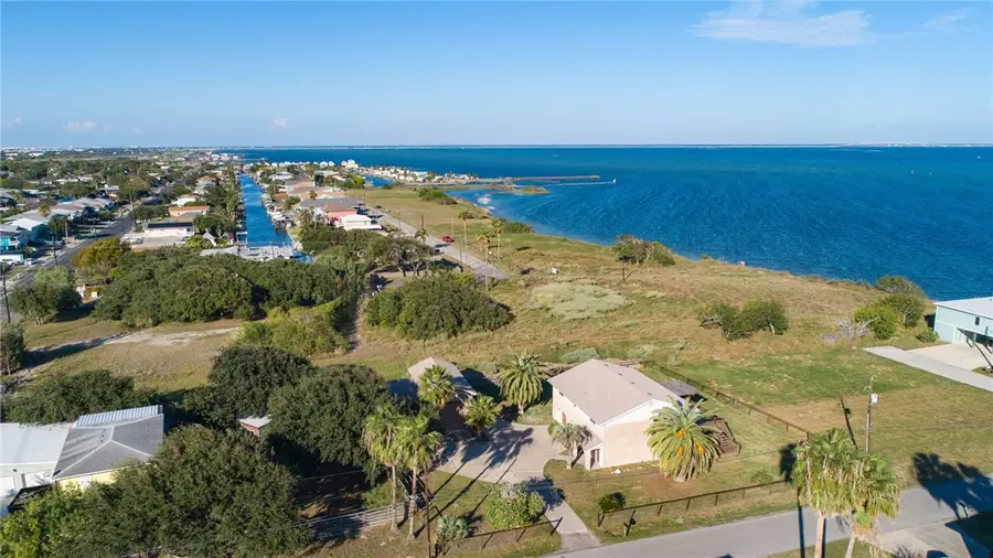 122 Riverdale Drive, Corpus Christi, TX 78418 - #3