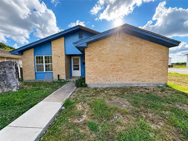 110 Green Gate Drive, Corpus Christi, TX 78405