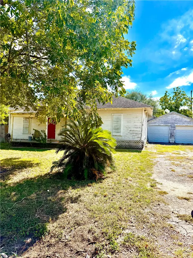610 Burton Street, Woodsboro, TX 78393 - #2