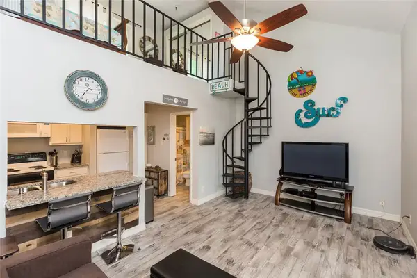 14825 Windward Drive #201, Corpus Christi, TX 78418