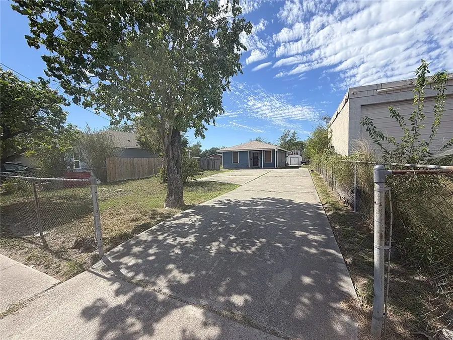 125 Mohawk Street, Corpus Christi, TX 78405 - #3