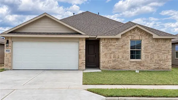 9541 Swedish Oak Drive, Corpus Christi, TX 78410