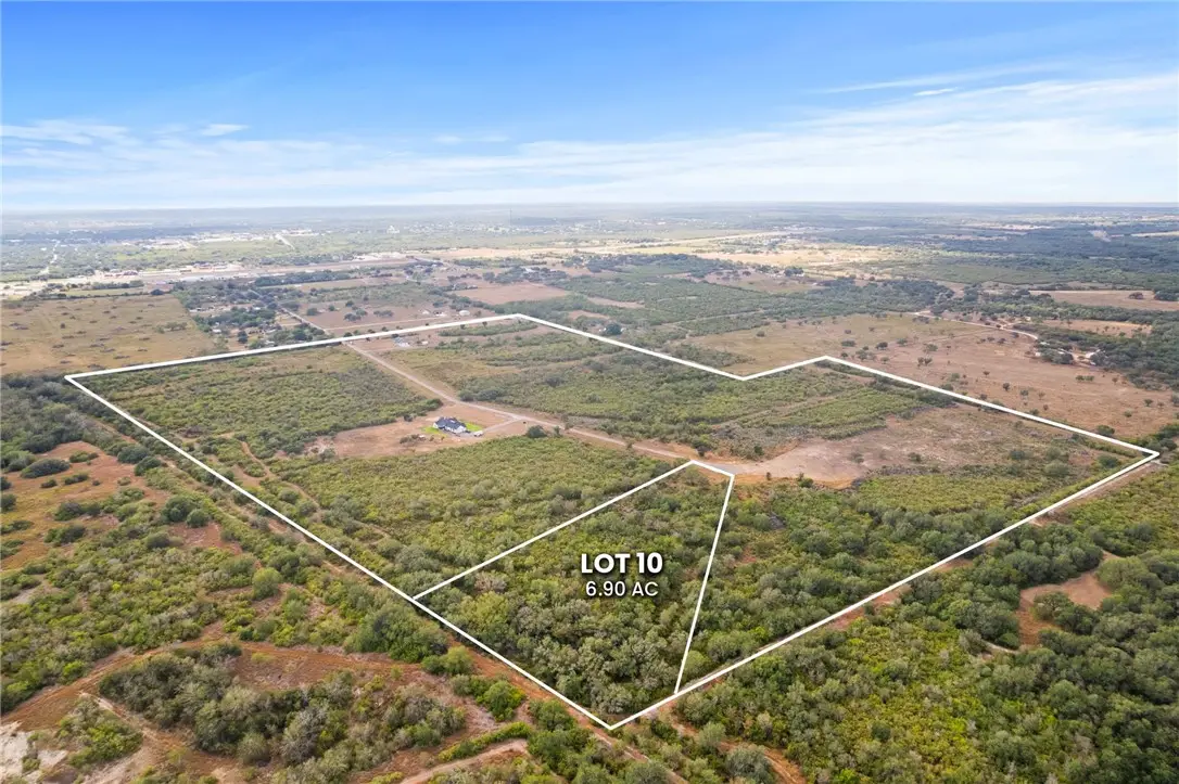 0 Paisano Trail, Beeville, TX 78102 - #1
