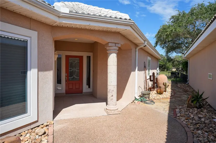 6 Saint Andrews Place, Rockport, TX 78382 - #3