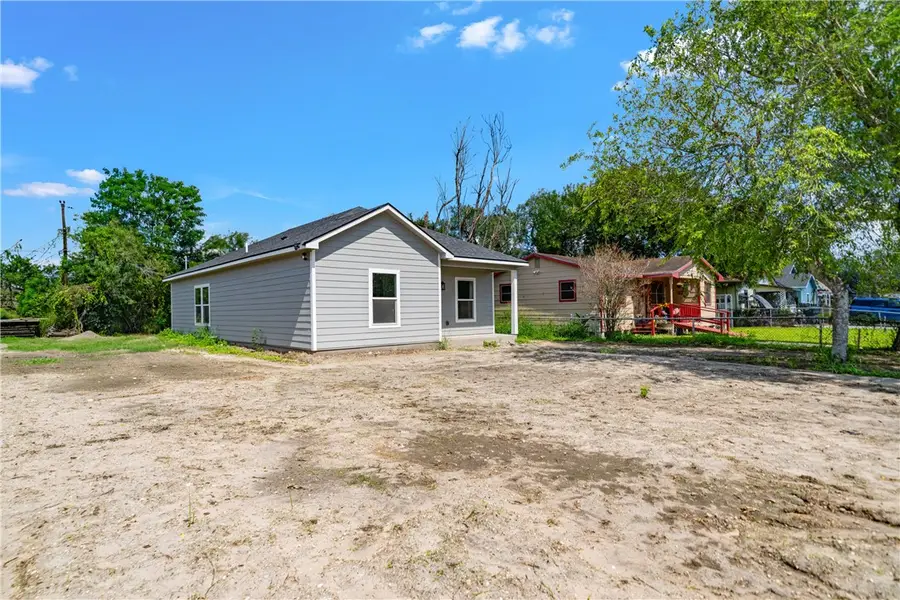 810 Saint Joseph Street, Alice, TX 78332 - #2