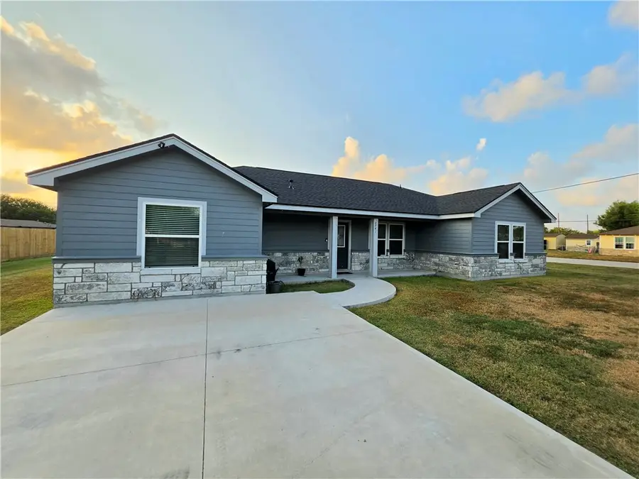2741 San Antonio Avenue, Ingleside, TX 78362 - #3