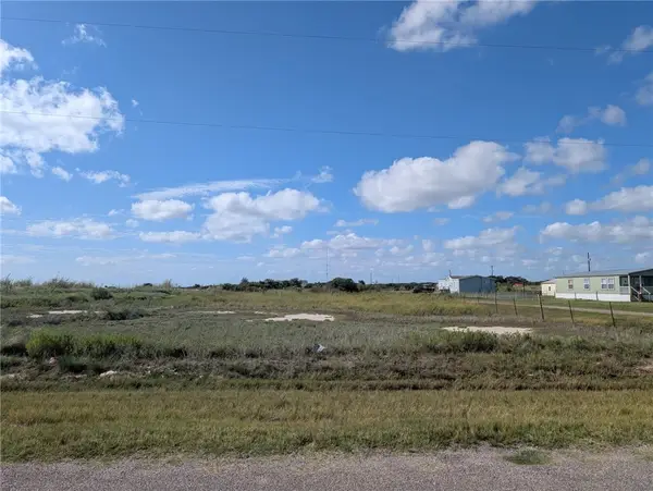 1117 Sixteenth Street, Rockport, TX 78382