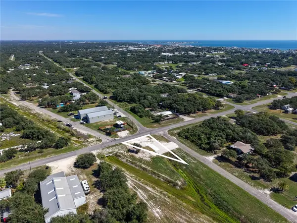 902 S Hood, Rockport, TX 78382