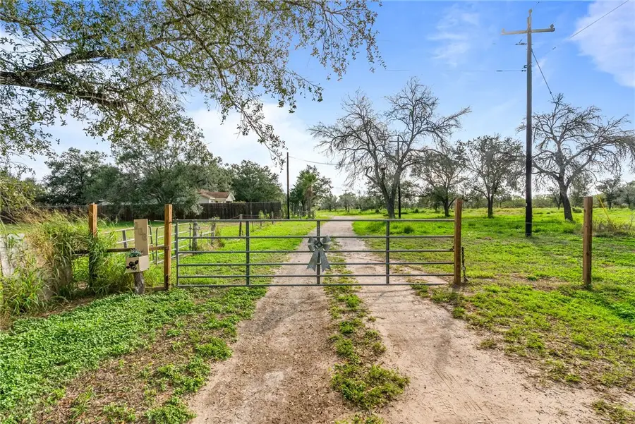 206 N County Road 430, Premont, TX 78375 - #2