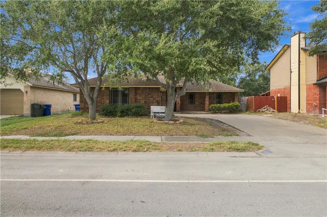 7013 Glasgow Drive, Corpus Christi, TX 78413 - #1