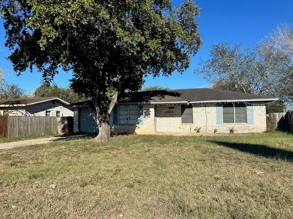 1907 S Tyler Street, Beeville, TX 78102