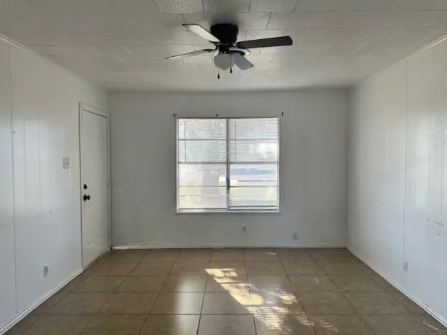 1907 S Tyler Street, Beeville, TX 78102 - #2