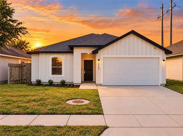 2717 Persimmon Street, Corpus Christi, TX 78415