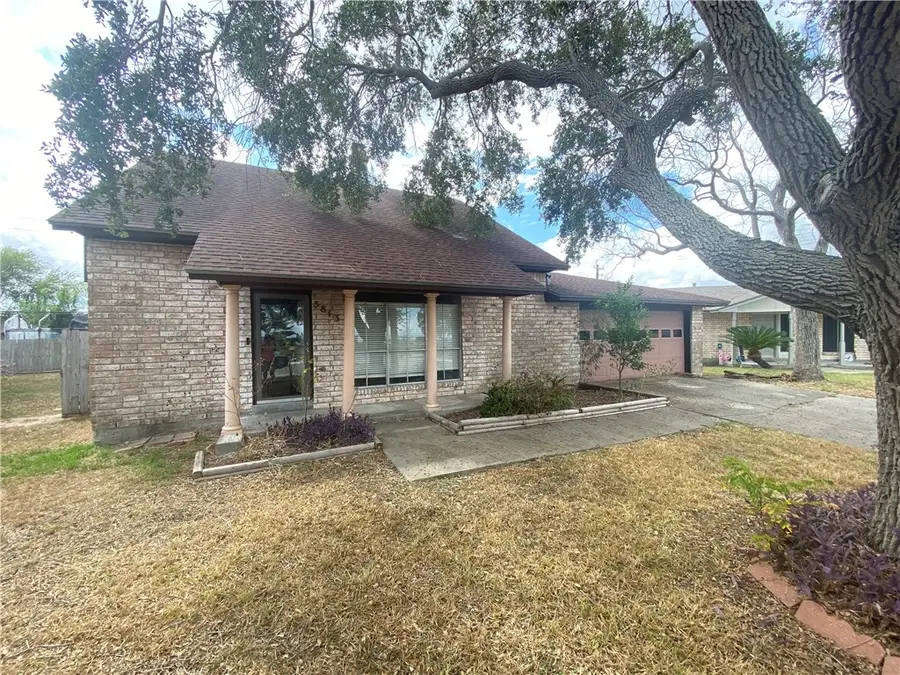 5813 Crest Circle, Corpus Christi, TX 78415 - #3