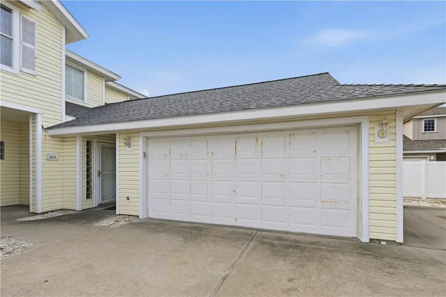 15110 Leeward Drive #304, Corpus Christi, TX 78418 - #3