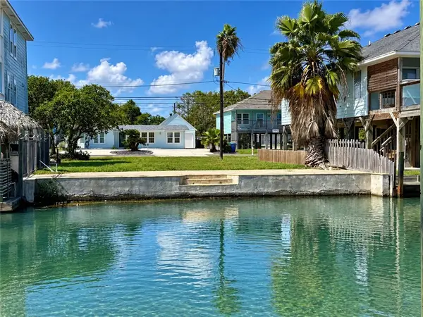 4037 Laguna Shores, Corpus Christi, TX 78418
