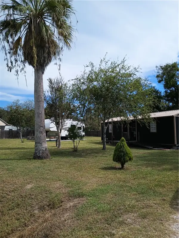 306-312 Copano Heights Boulevard, Rockport, TX 78382