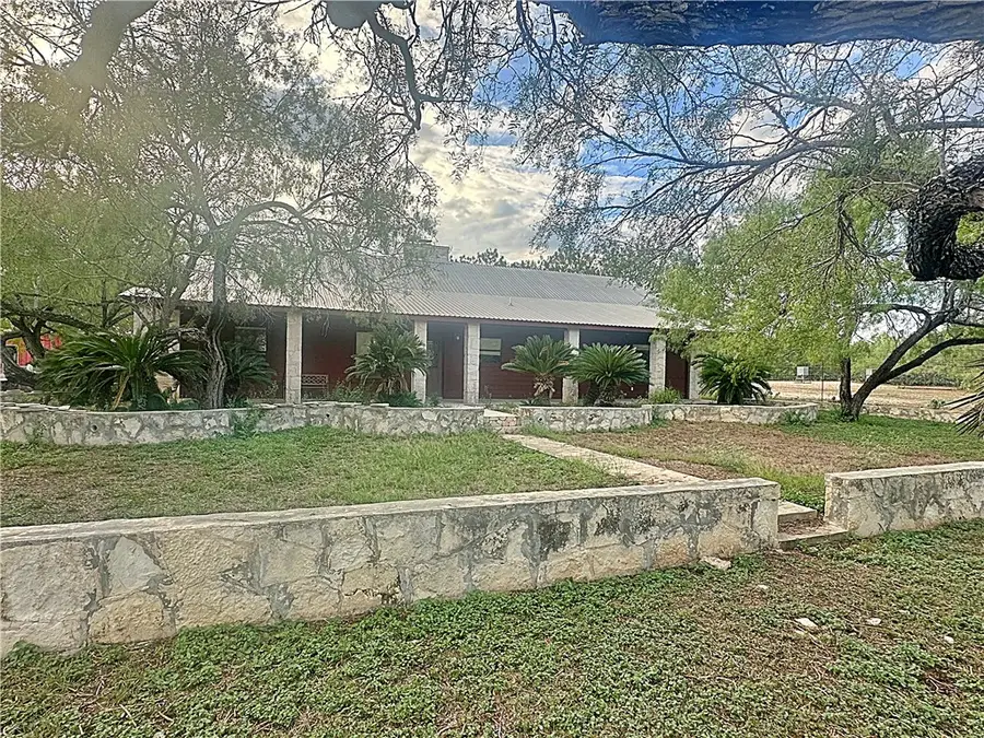 830 County Road 339, Jourdanton, TX 78026 - #2